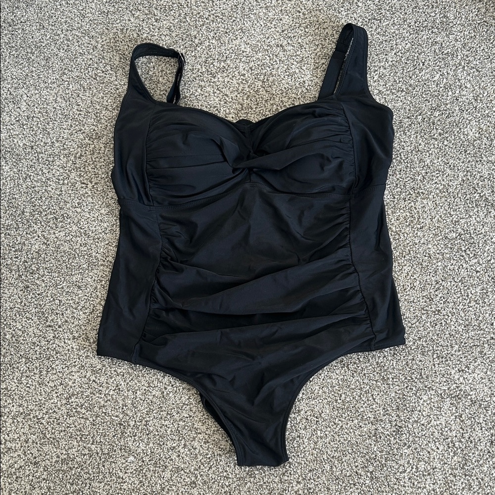 Chic Black Swimsuit with Straps